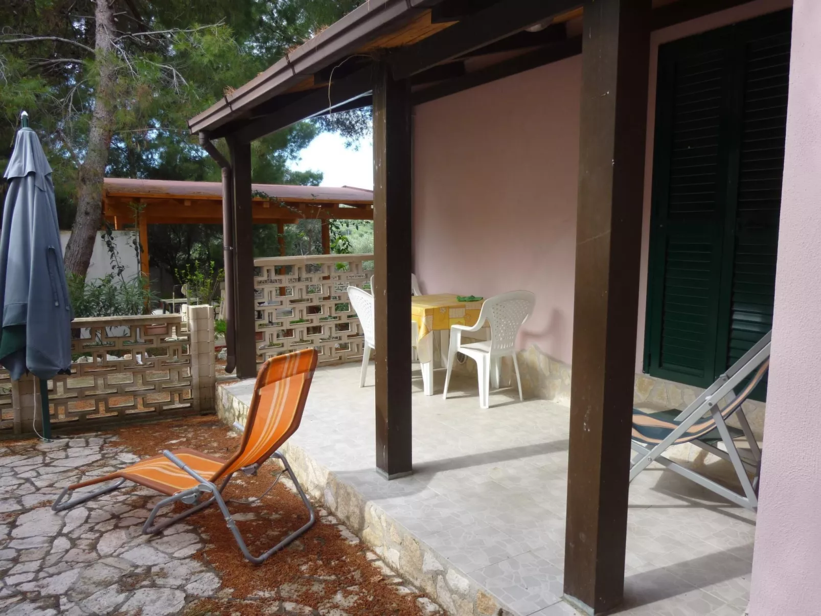 Orchideen-Ferienwohnung mit überdachter Veranda-Image-tags.info