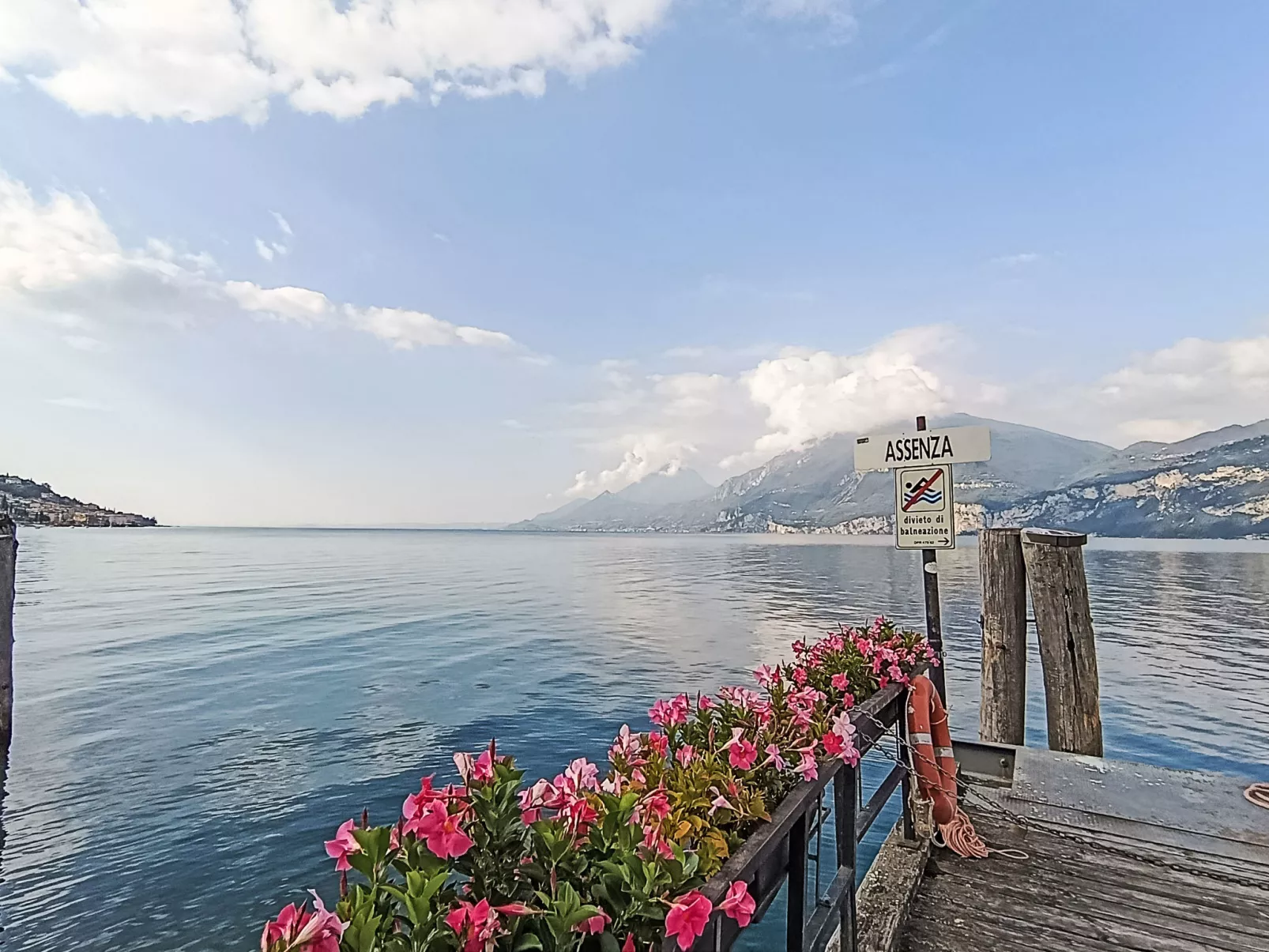 Wohnung 8 mit Seeblick, Garage, Schwimmbad,-Environnement