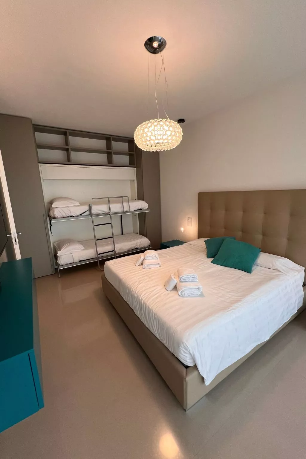 Exklusive Villa Agave mit Seeblick und privatem Pool-Drinnen