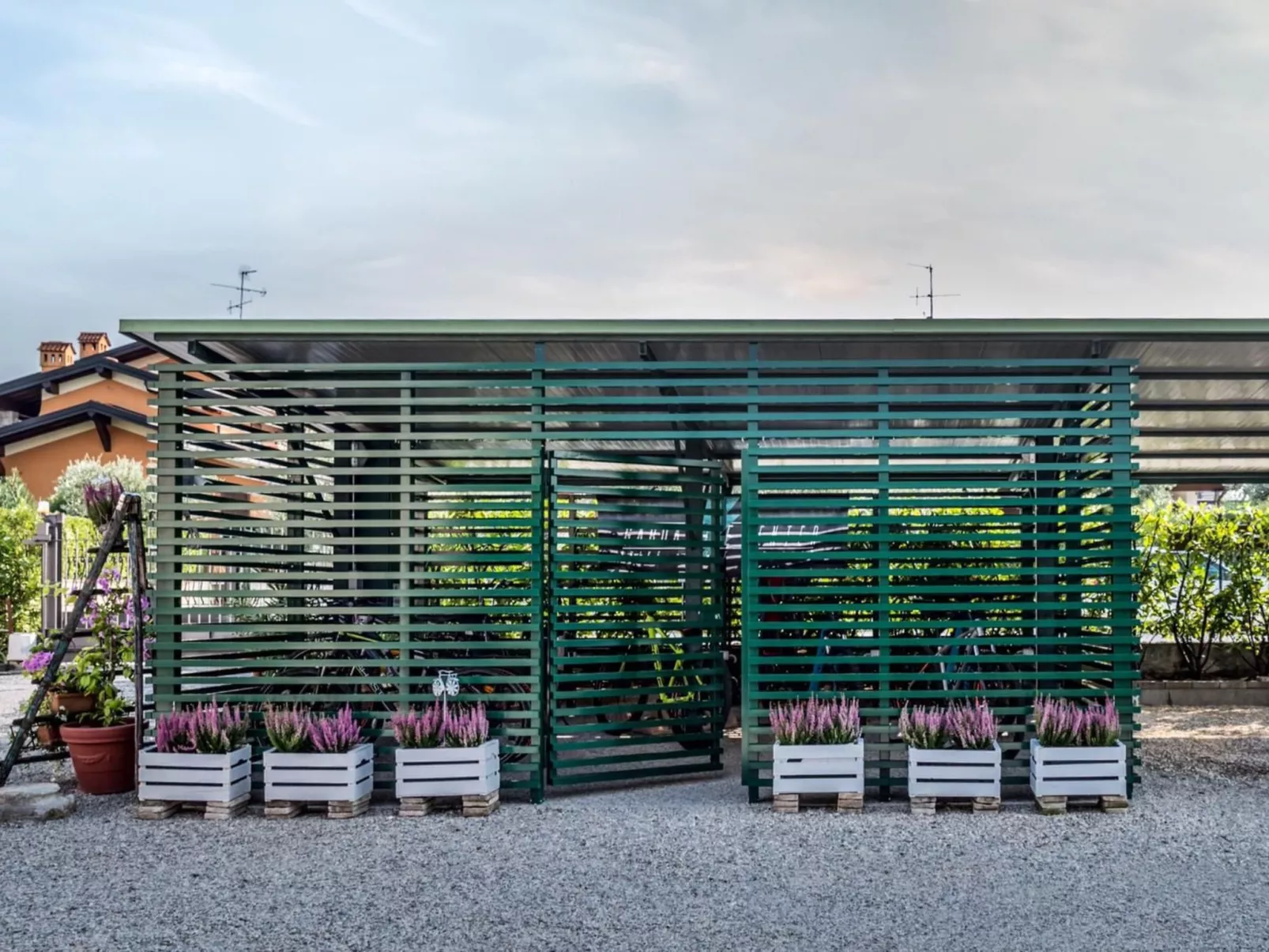 Peony' Wohnung mit Schwimmbad-Dehors