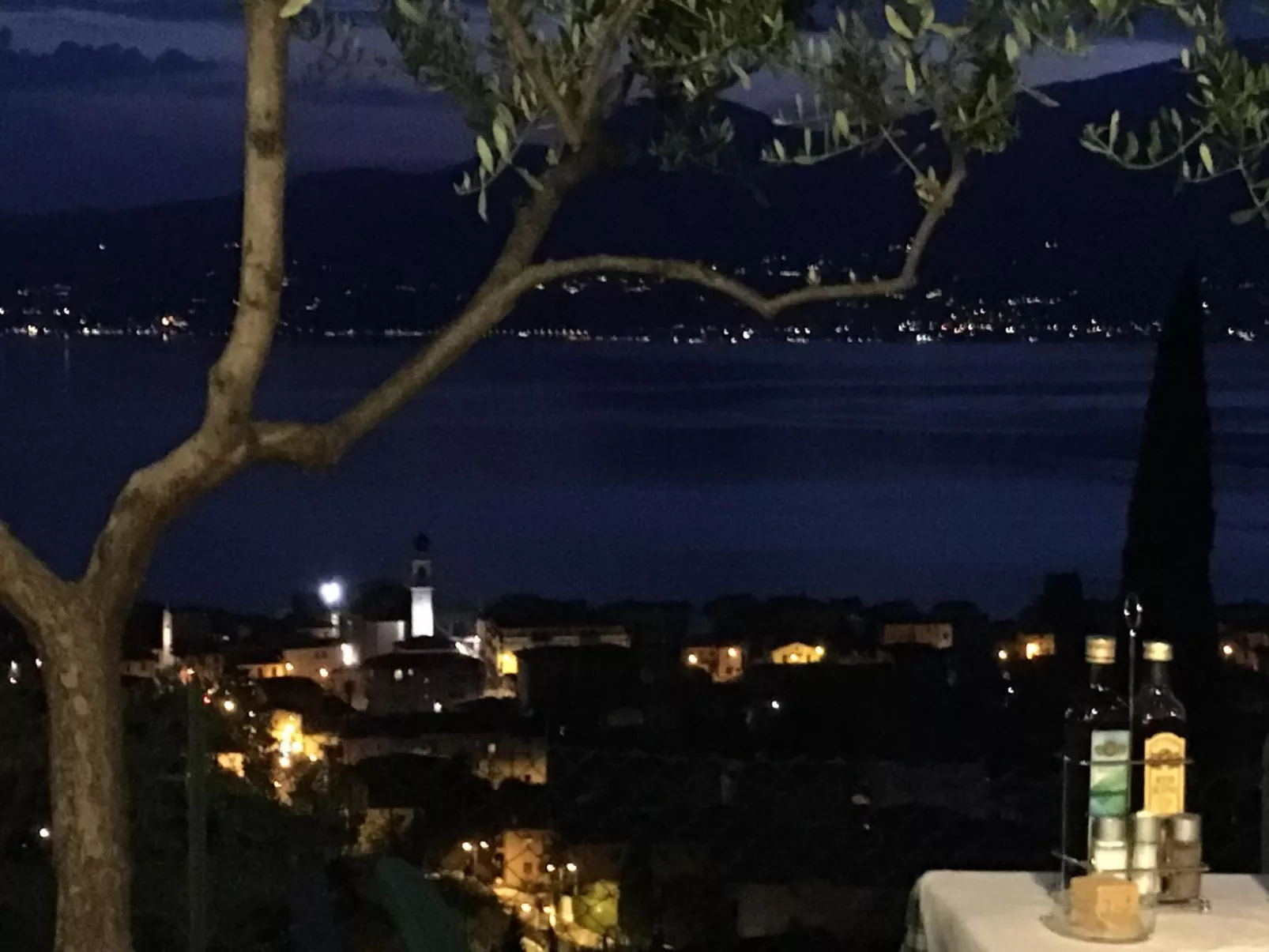 Villetta Montavolo in traumhafter Panoramalage-Outside