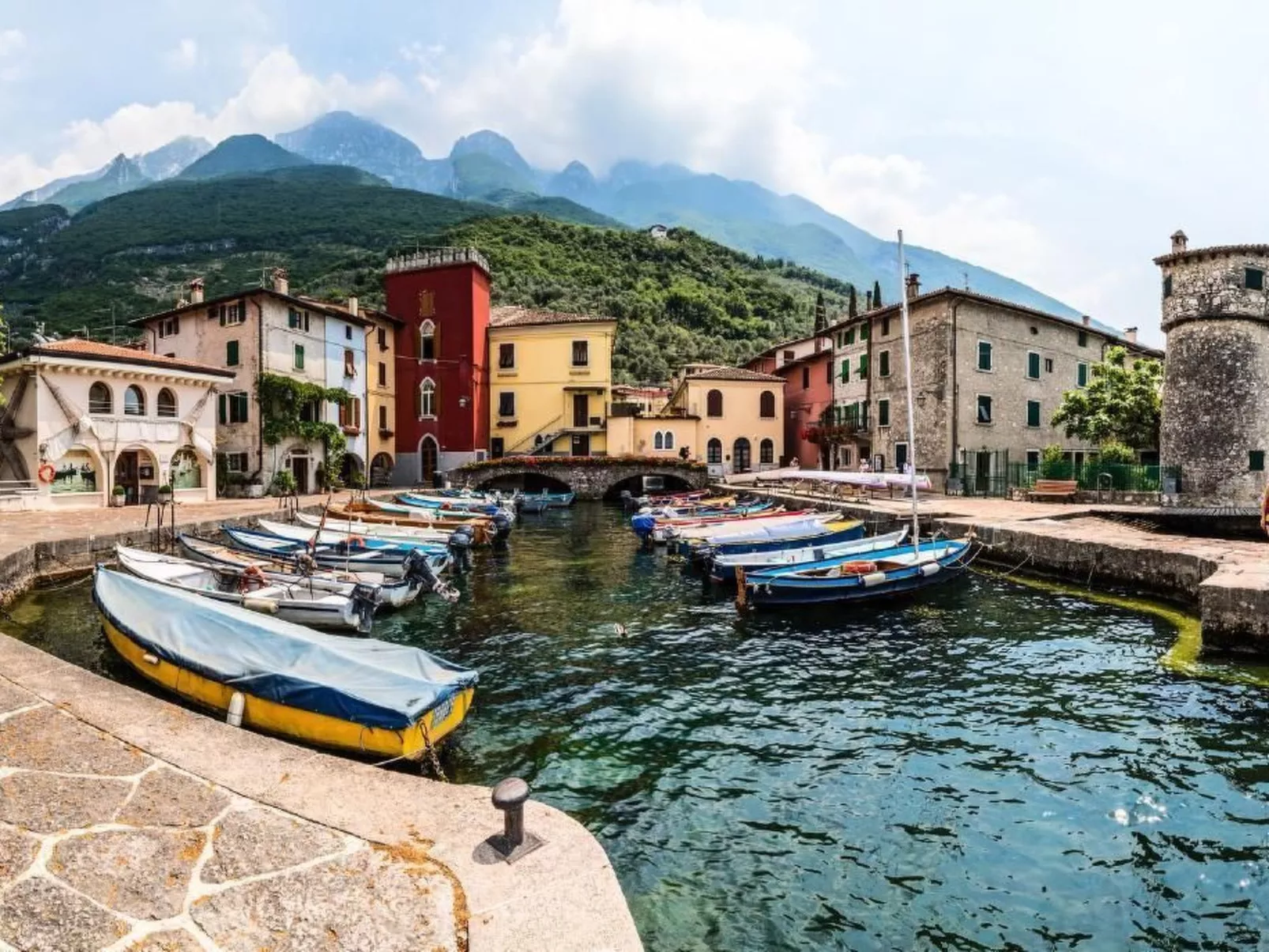 Traumhafter Rustico direkt am Ufer des Gardasees-Outside