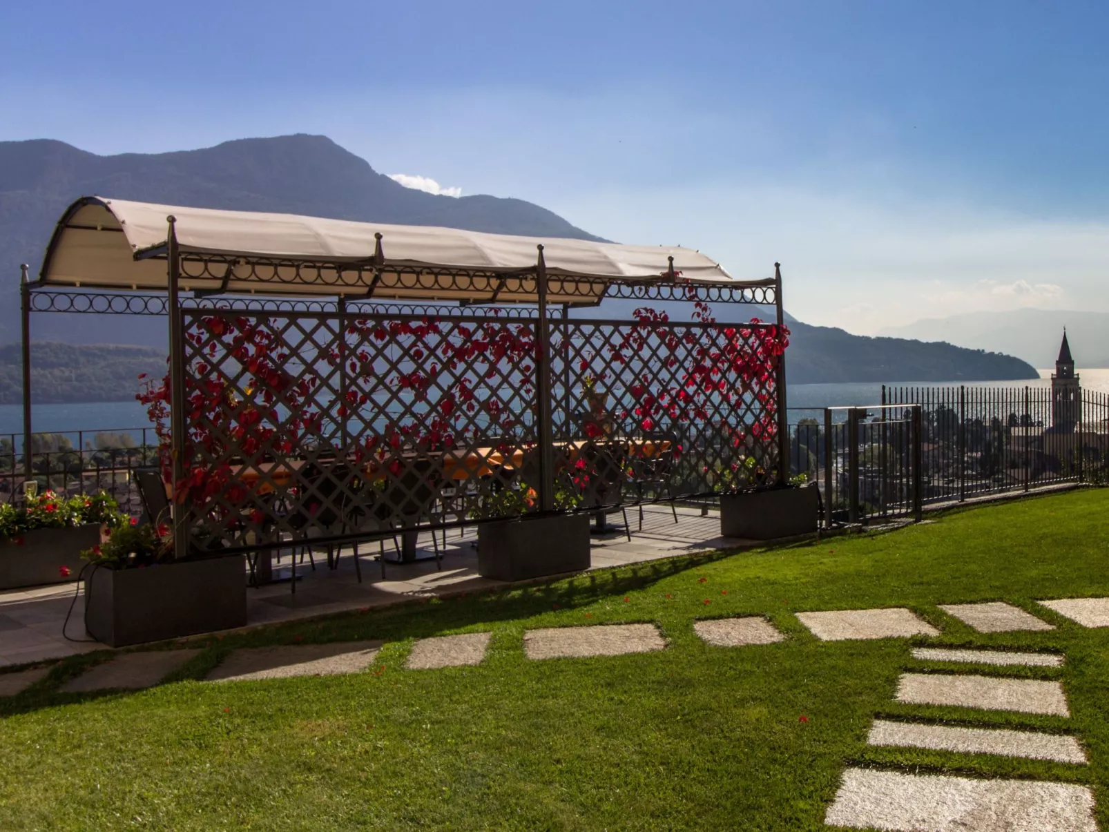 Ferienvilla 'Perla del Lago' mit privatem Pool-Image-tags.info