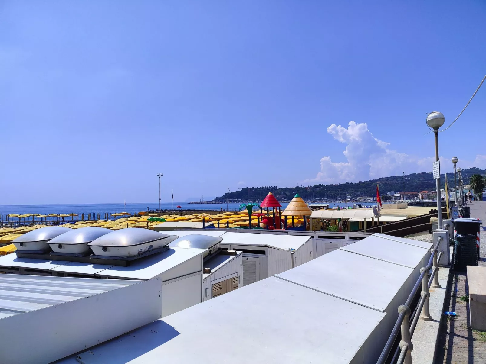 Vaze's Heart by Holiday World-Outside