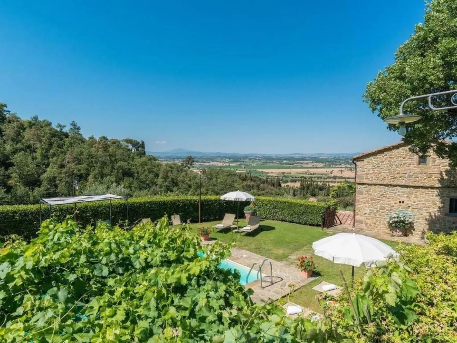 Wohnung in Cortona mit Terrasse, Garten und Grill-Draußen