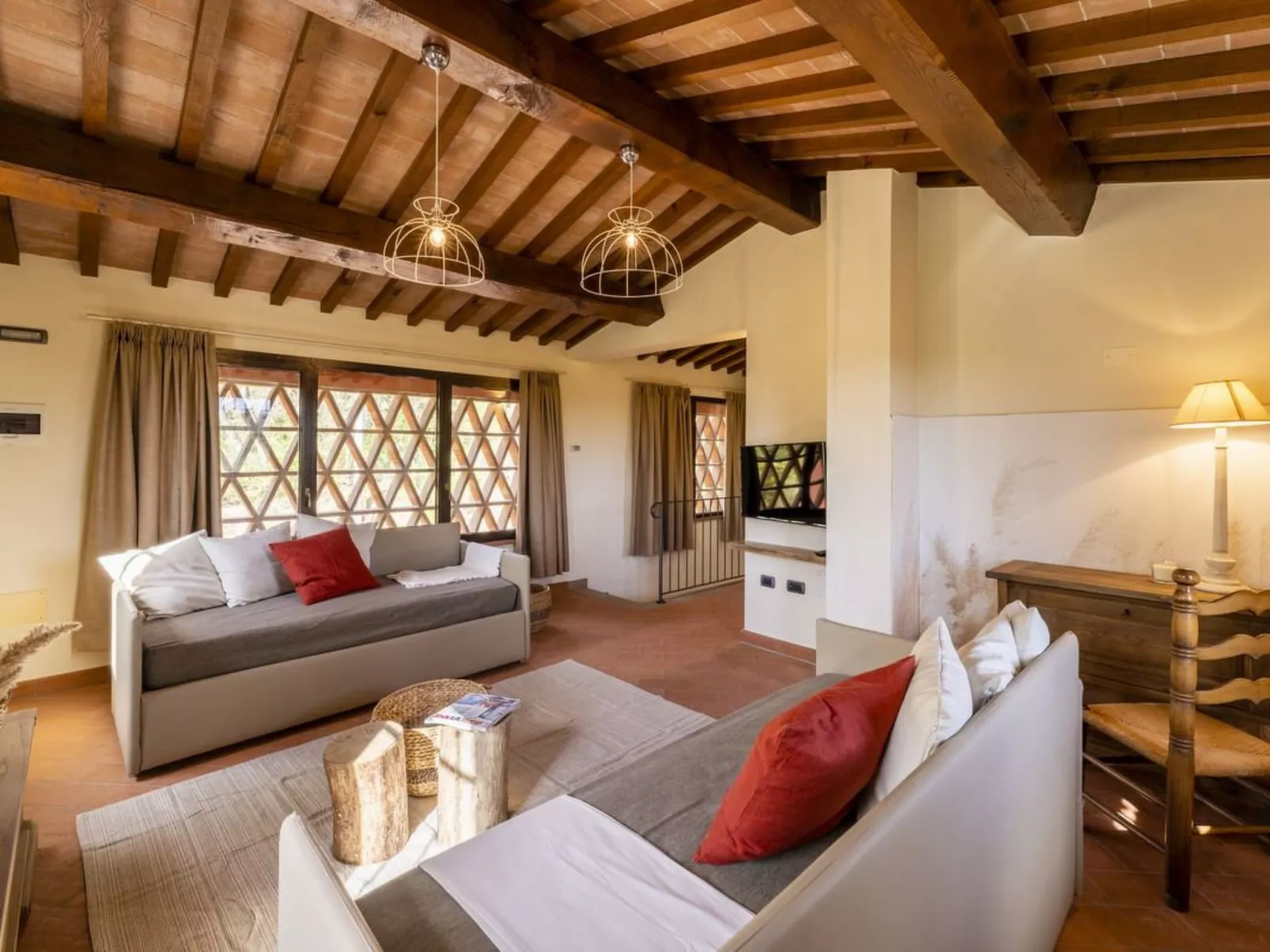 Wunderschöne Villa mit privatem Pool und Whirlpool-Dedans