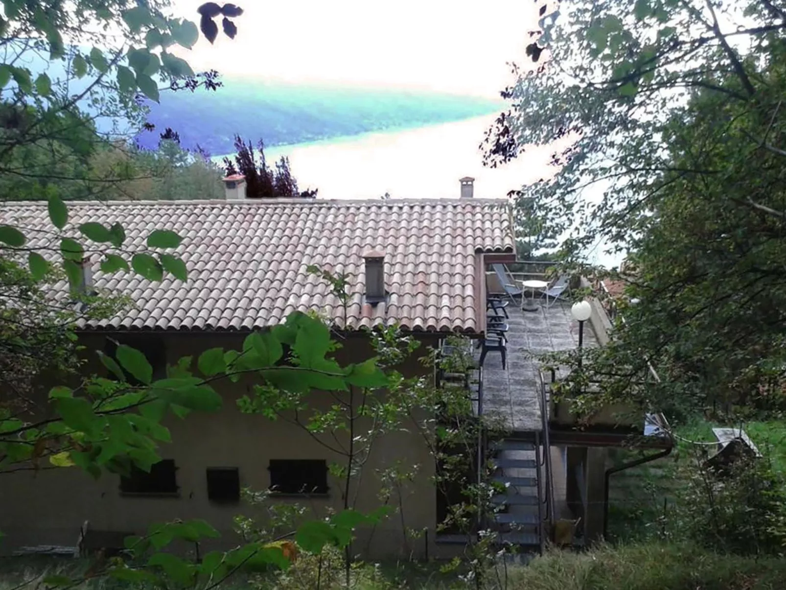 Wohnung mit Terrasse mit Blick auf den Gardasee-Outside