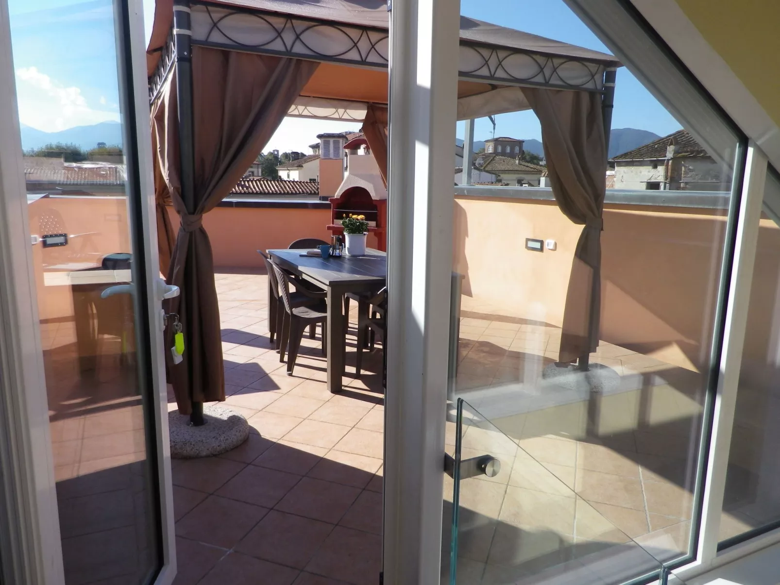 Wohnung 'La Terrazza' mit Terrasse-Draußen