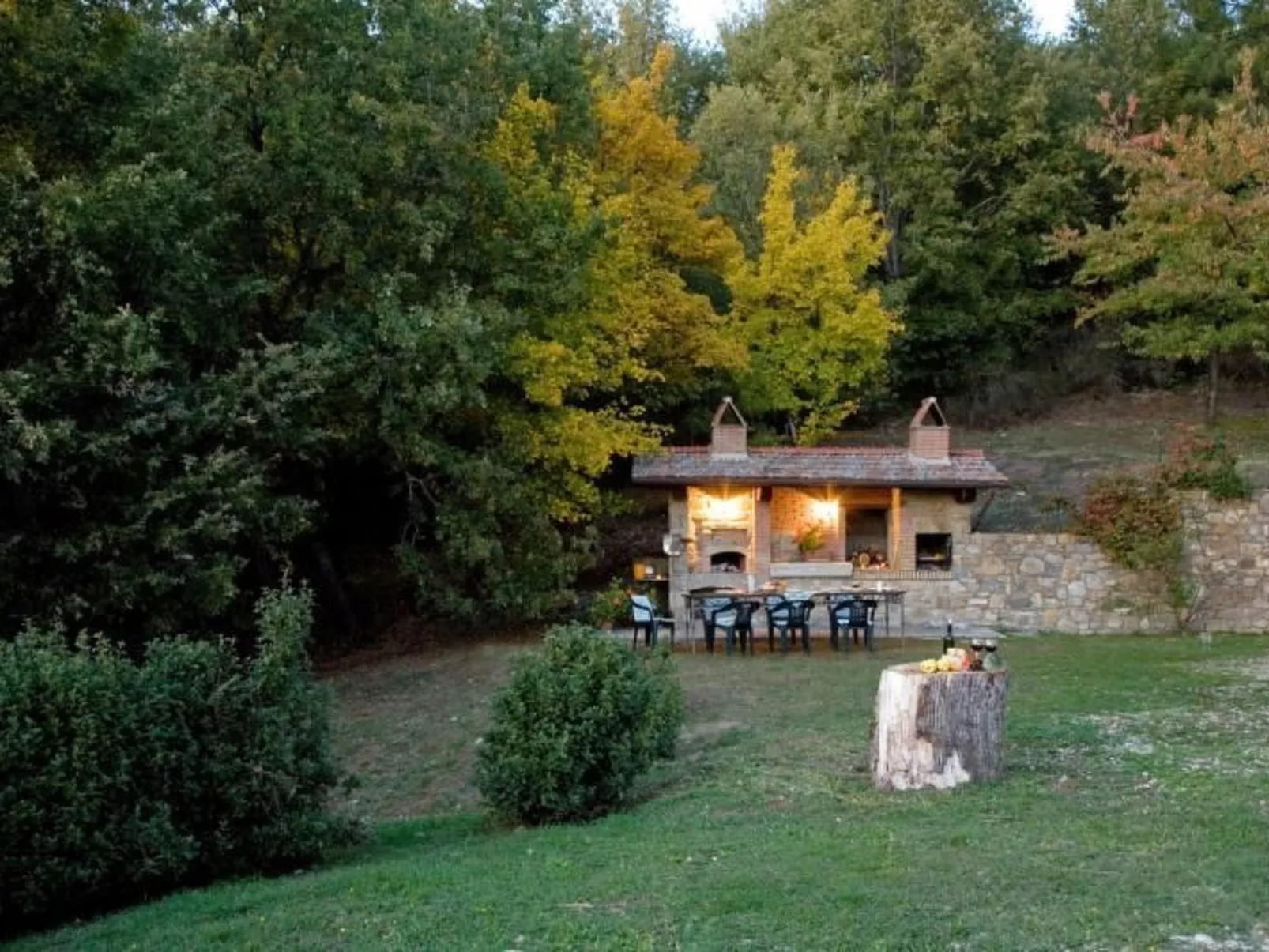 Villa Pruneto mit Pool in den Hügeln der Toskana-Image-tags.info