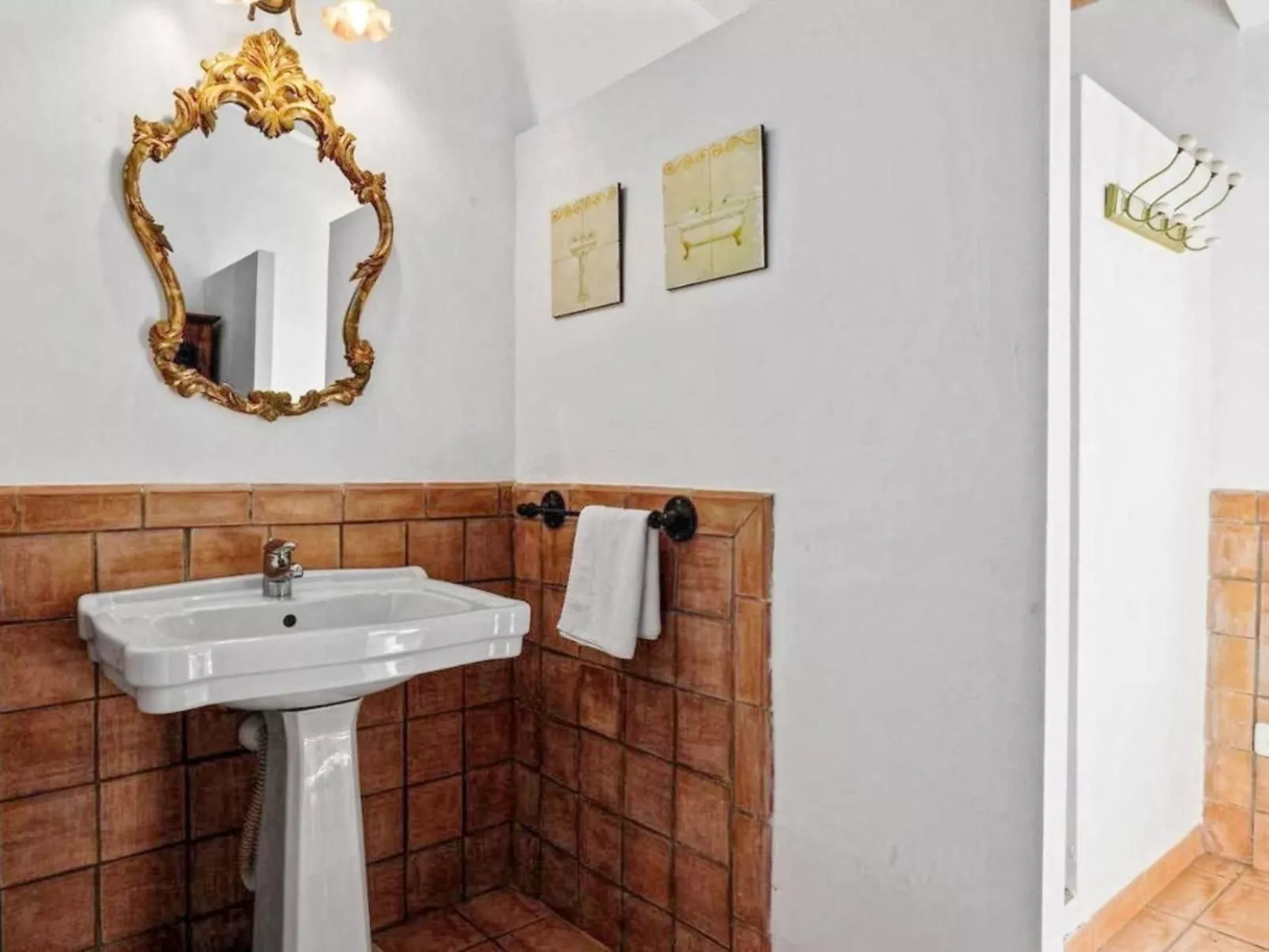 Bonita casa cerca del mar-Drinnen