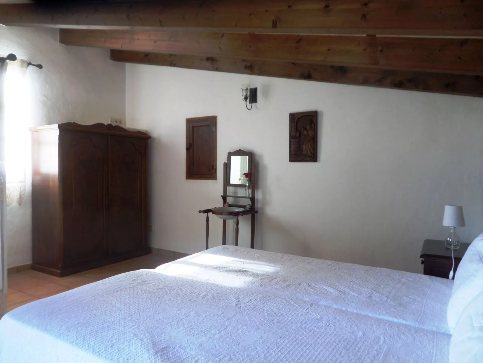 Finca Casa Alba - großer Außenbereich für Kinder-Drinnen