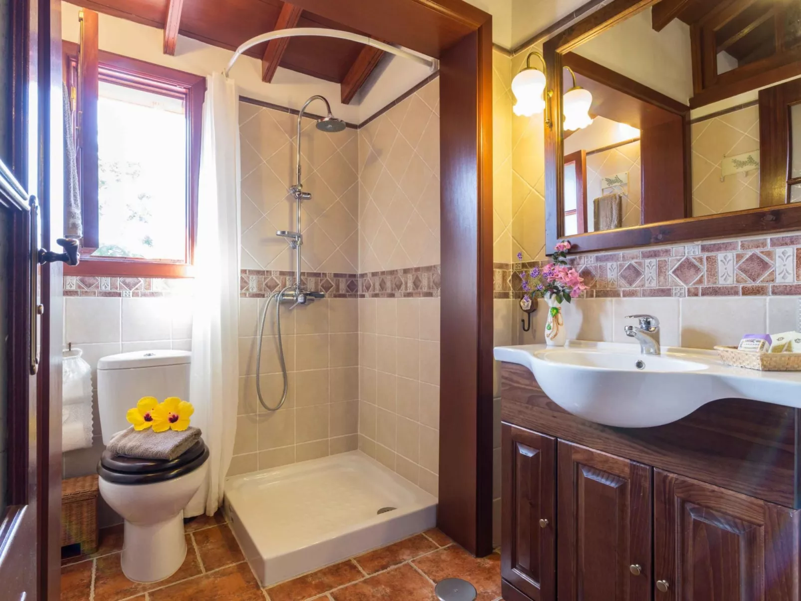 Familienanwesen von 60.000 m2 mit Schwimmbad-Inside