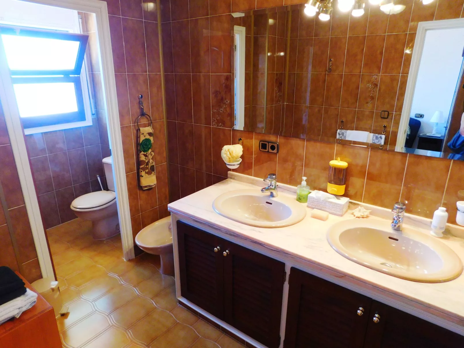 Wunderschönes Ferienhaus in Roses mit Großer Terrasse-Dedans