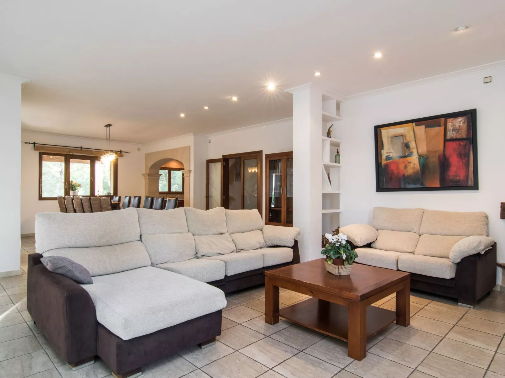 "Sa Mola" mit Terrasse-Drinnen