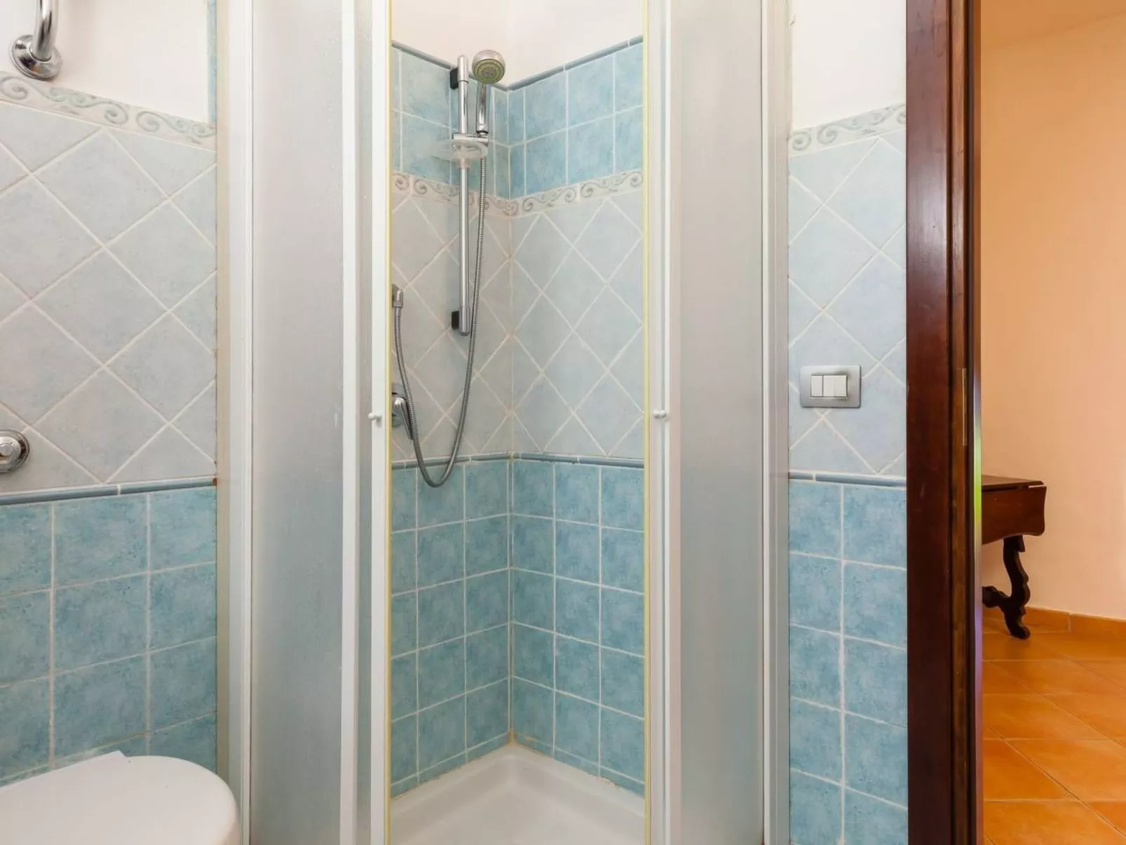 Il Pozzo - Zwei-Zimmer-Wohnung - 1 Schlafzimmer - 1 Badezimmer - Wohnküche - in-Drinnen