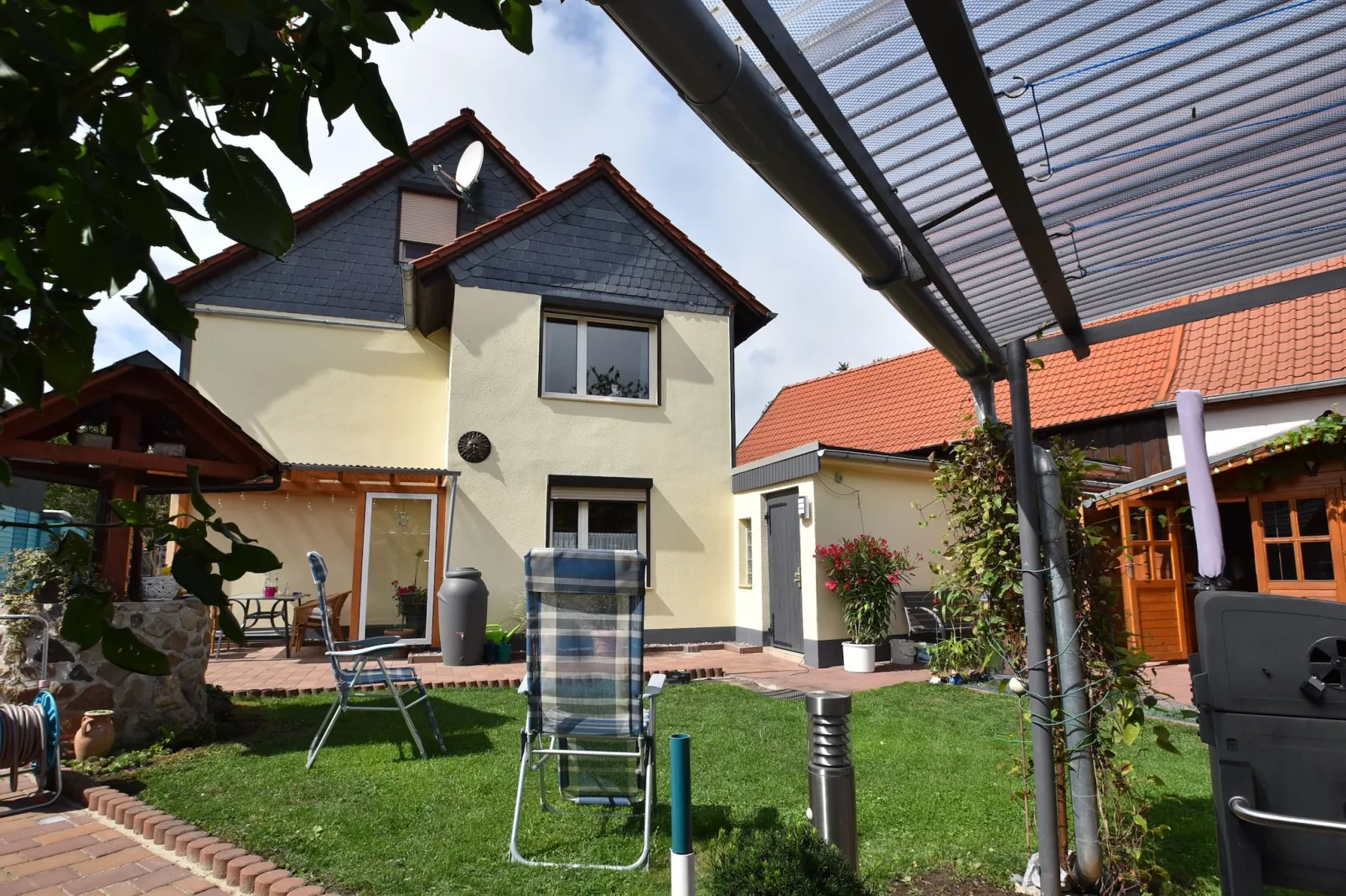 Veckenstedt-Extérieur été