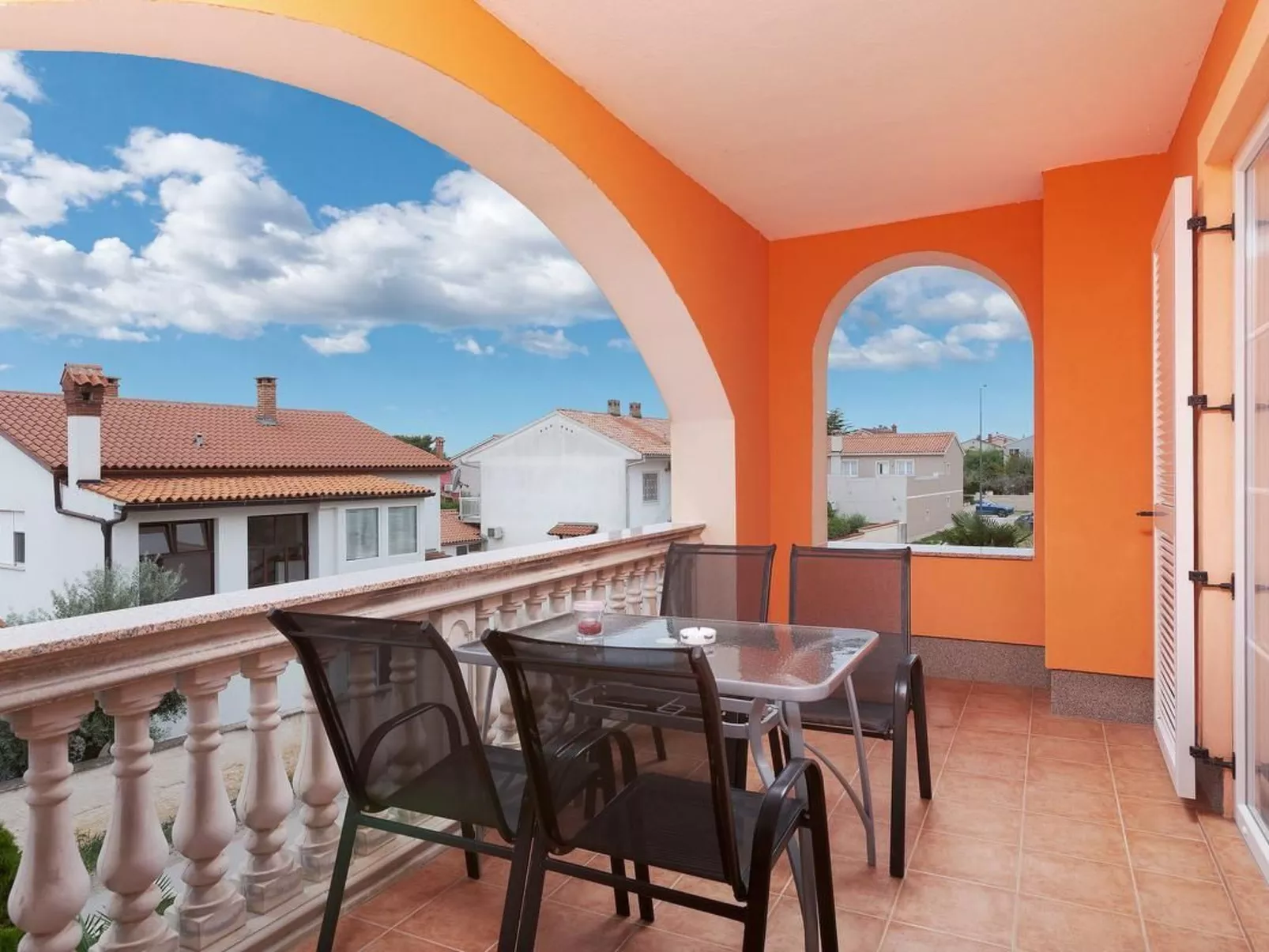 In Medulin mit Garten, Terrasse und Grill-Draußen