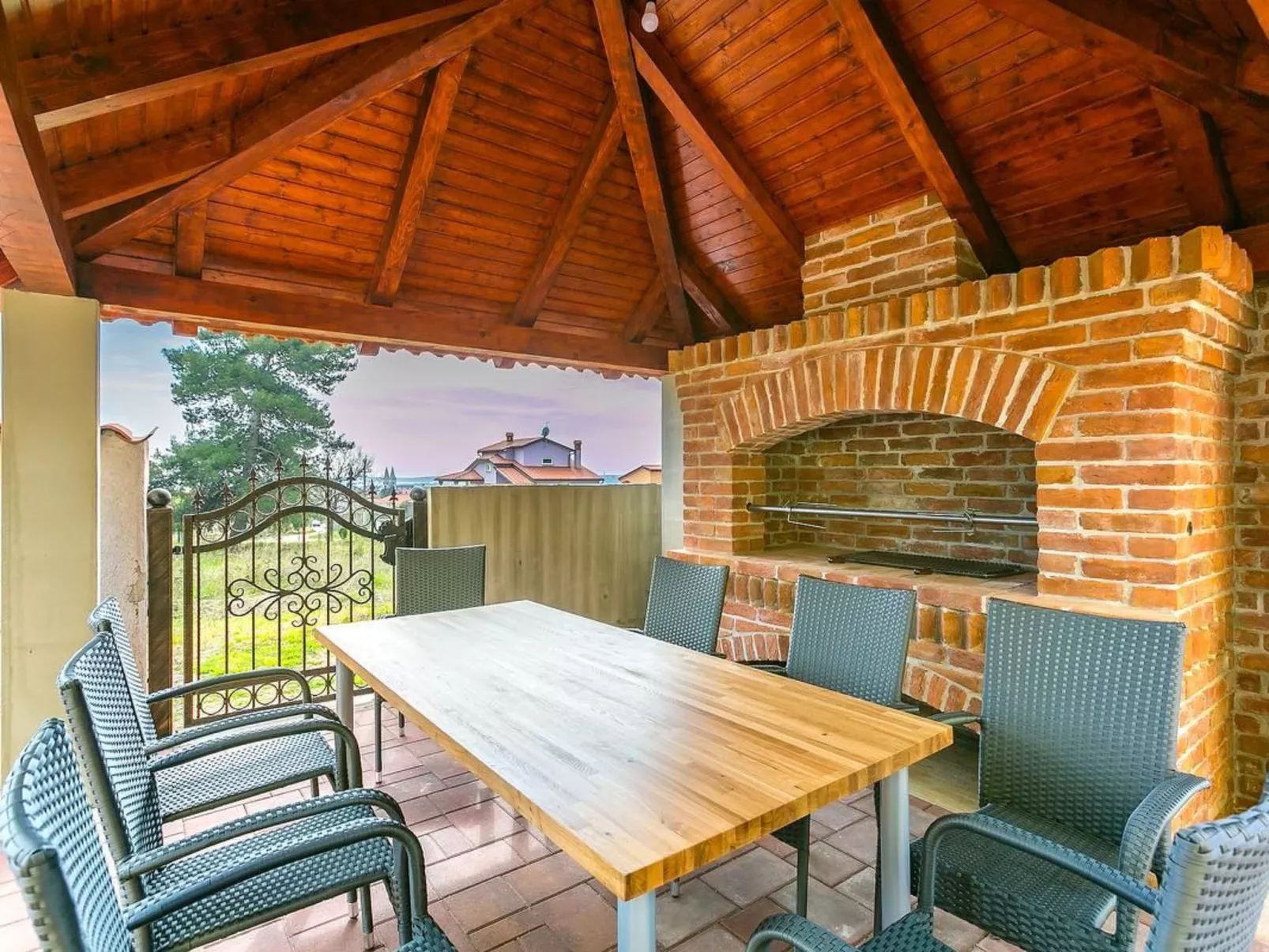 Für 4 Personen ca. 35 m&sup2; in Medulin, Istrien (Medulin und Umgebung)-Image-tags.info