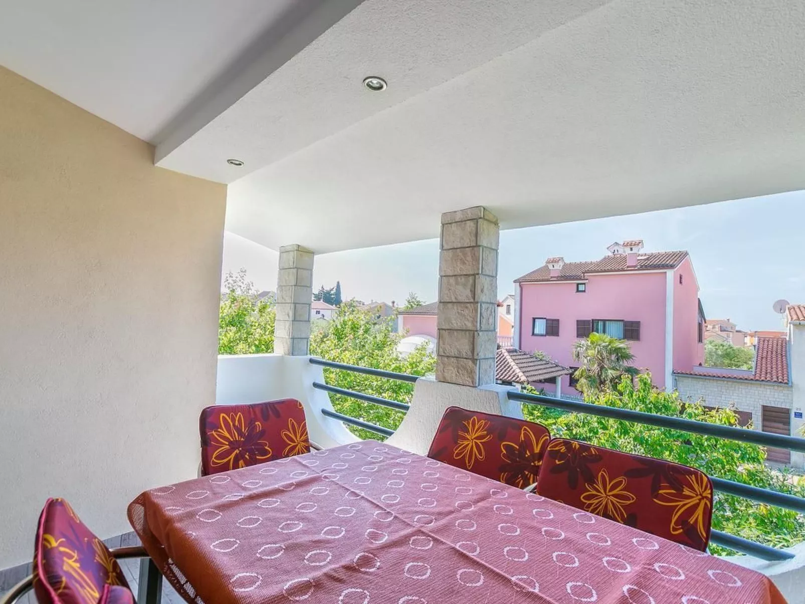 Für 5 Personen ca. 50 m&sup2; in Medulin, Istrien (Medulin und Umgebung)-Dehors