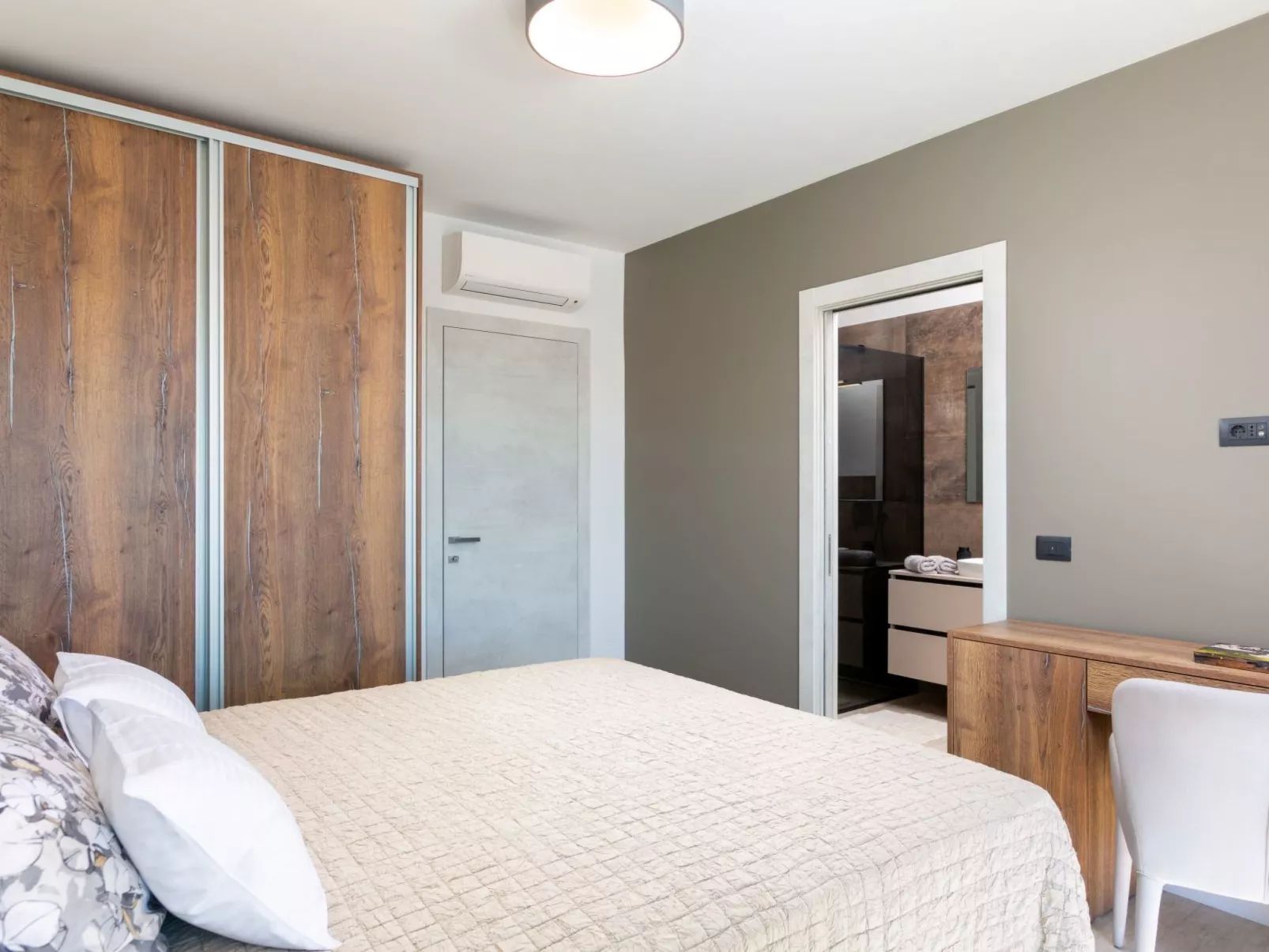 Ferienvilla "Villa Suenos" mit privatem Pool-Drinnen