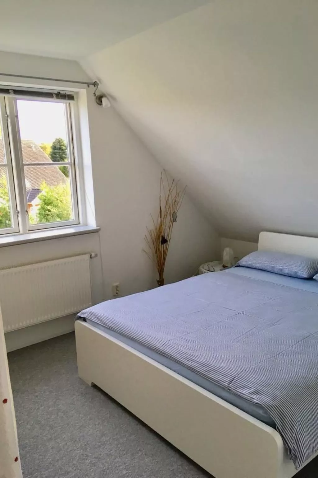 Helle Dachgeschosswohnung an der Flensburger Förde-Dedans