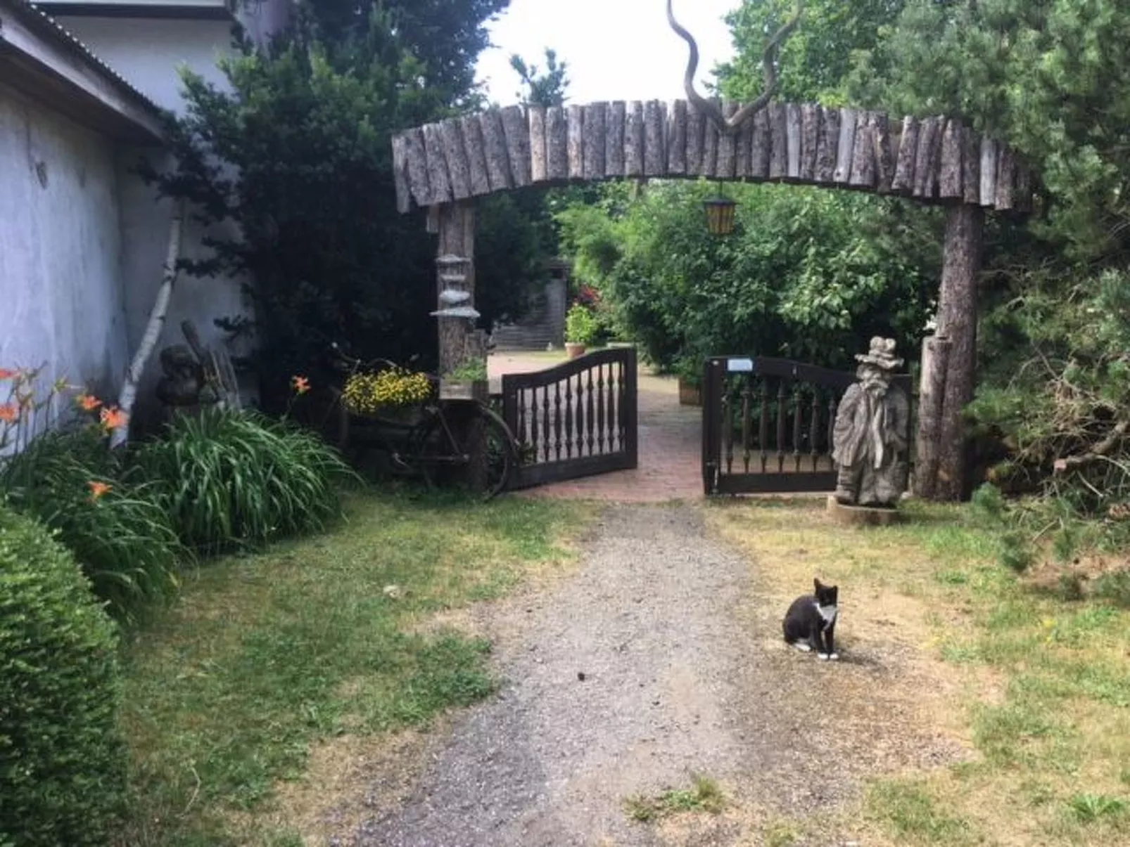Modernisierte Ferienwohnung mit Balkon-Dehors