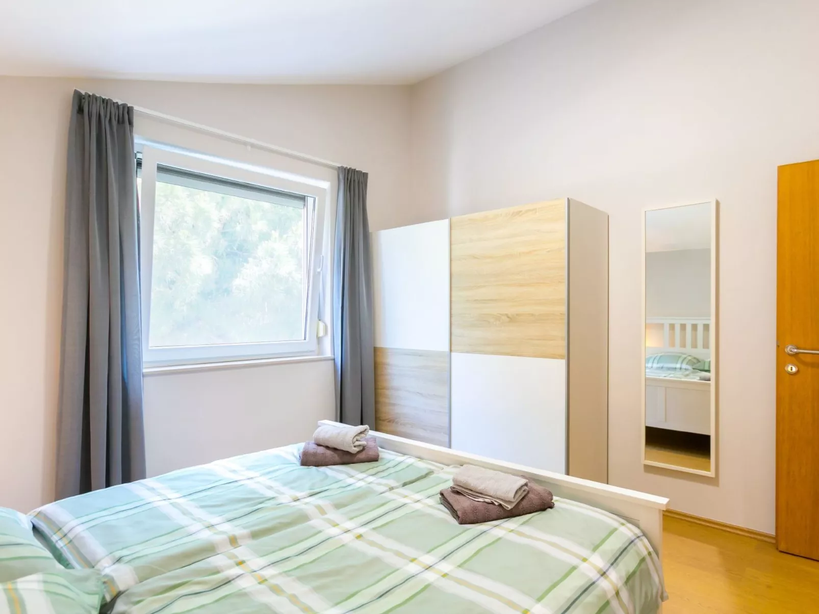 Wohnung "Pinia 4" mit Balkon-Image-tags.info