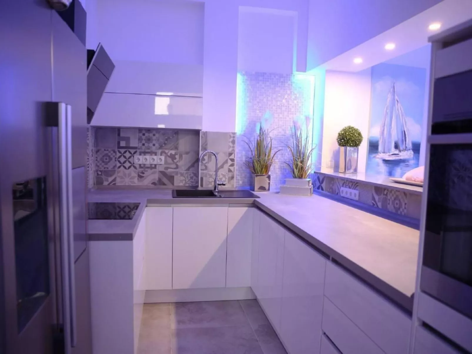 Mit Hot Tub-Image-tags.info