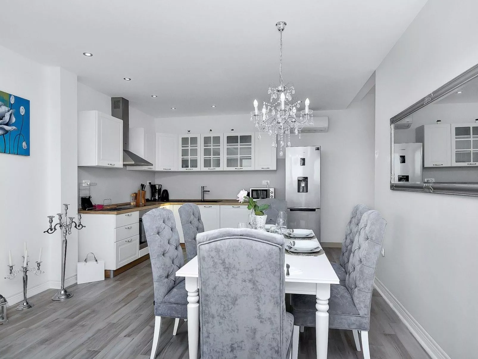 In Makarska mit Schöner Terrasse-Inside