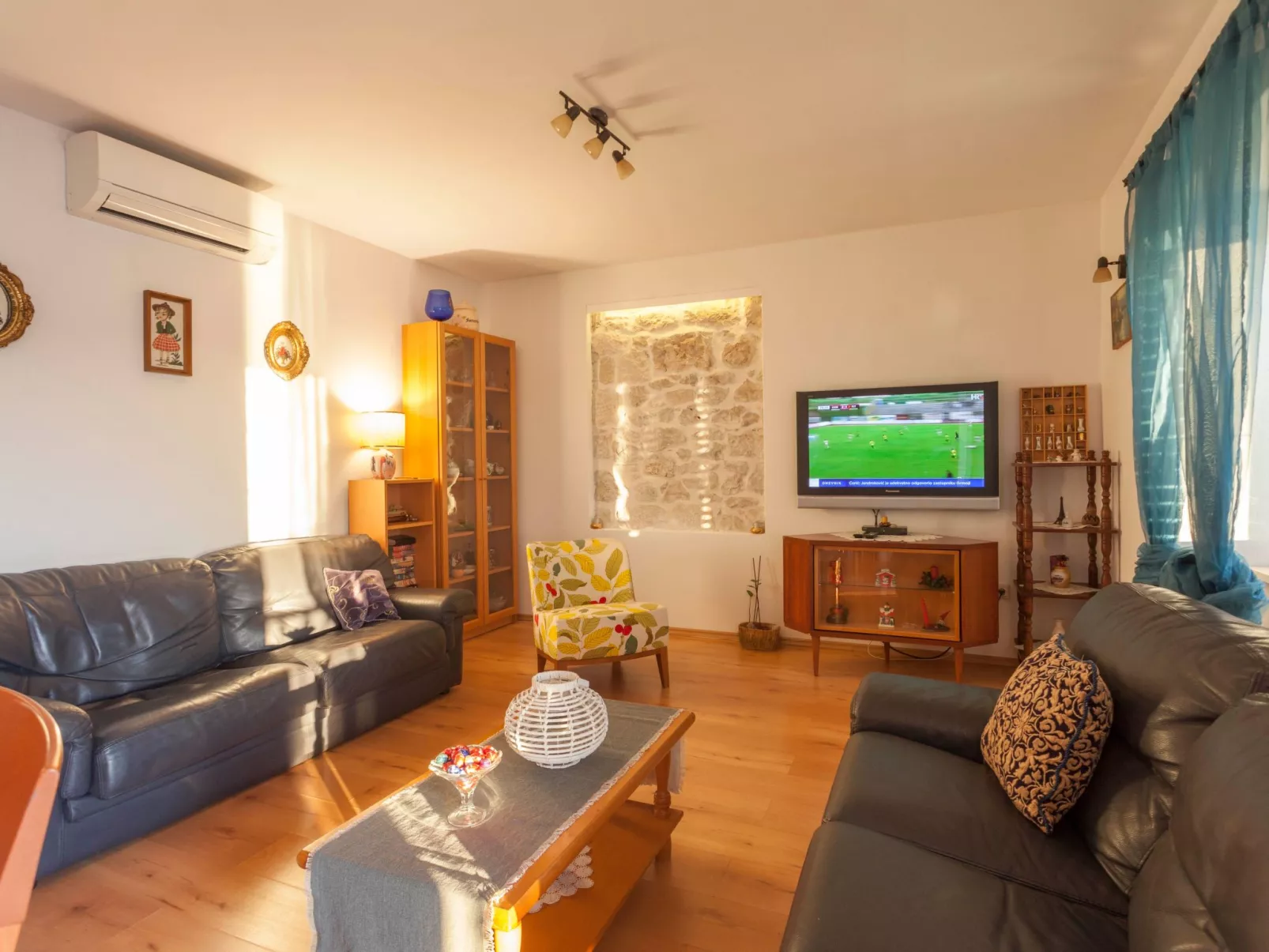 Wohnung "Slavija" mit Whirlpool-Dedans