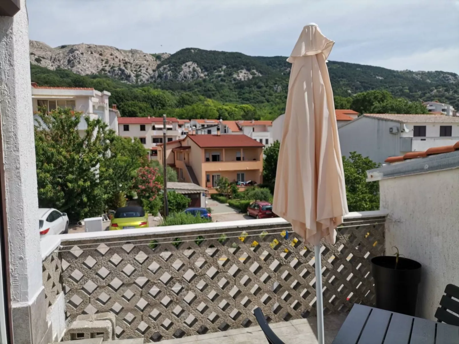 In Baška mit Terrasse-Drinnen