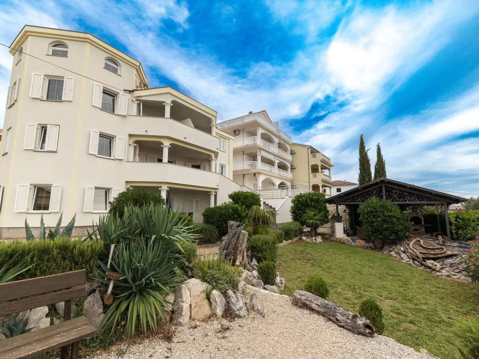 Wohnung mit großer Terasse-Image-tags.info