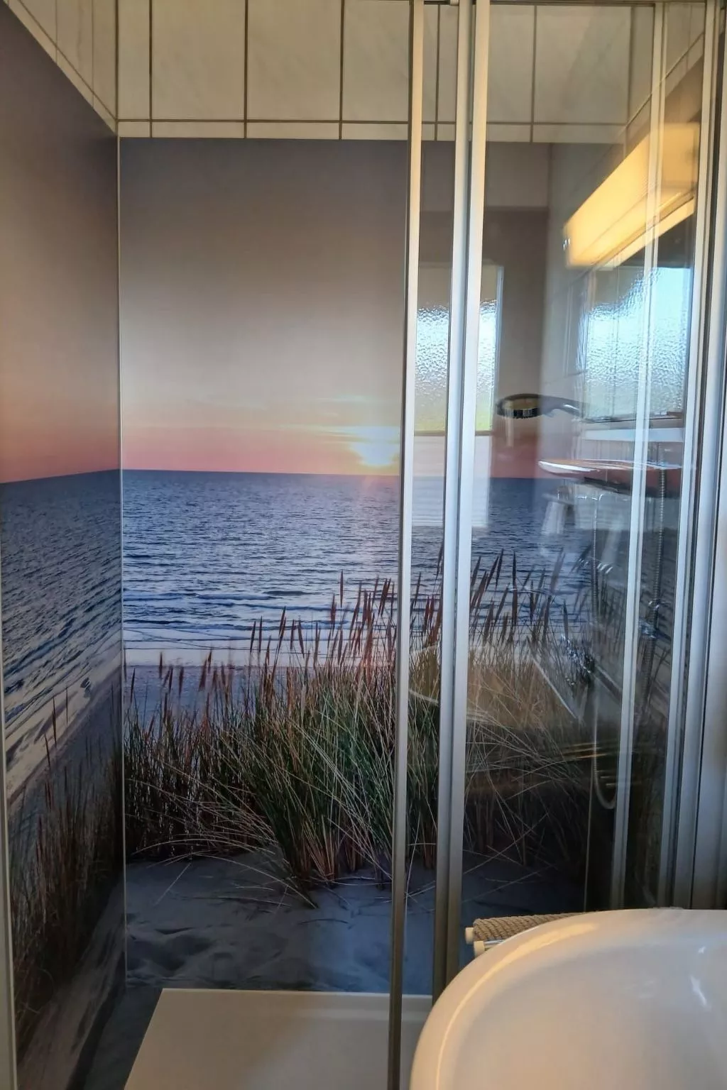 In Burhave mit Terrasse und Grill-Draußen