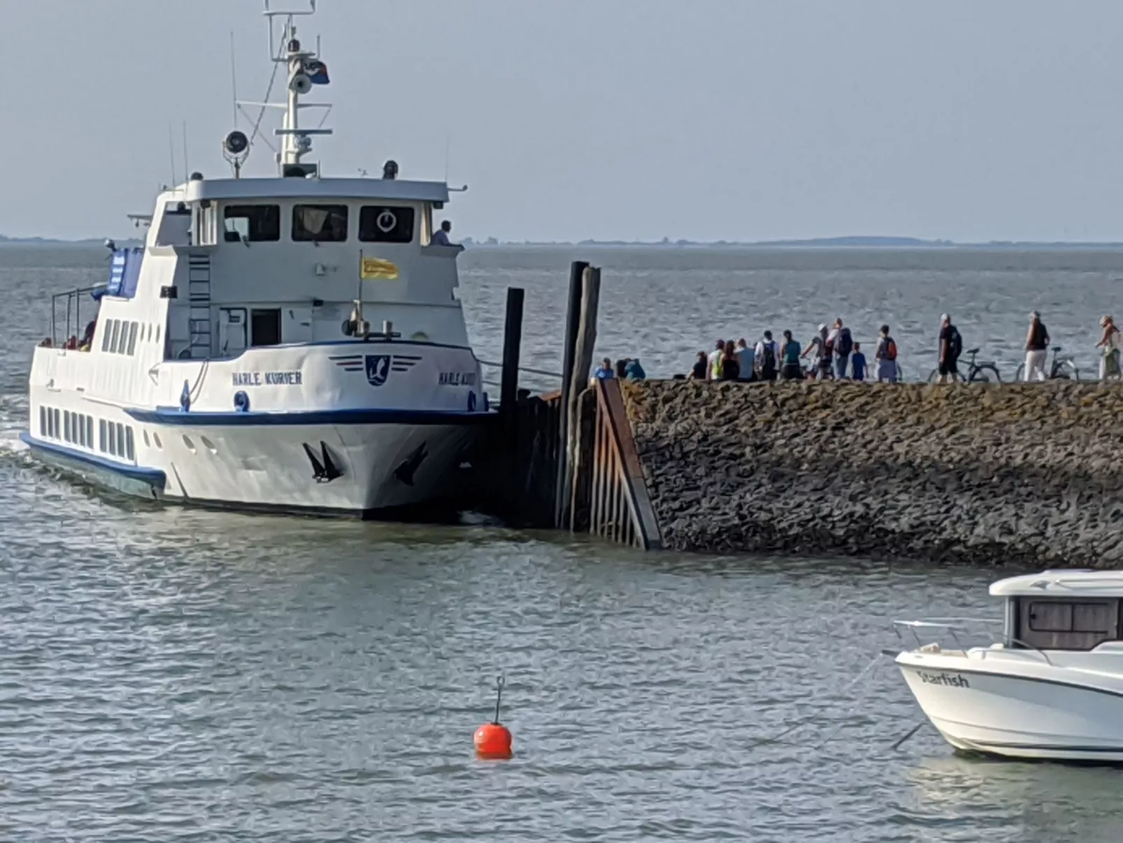Hochwertiges Ferienhaus in einem Ferienpark-Dedans