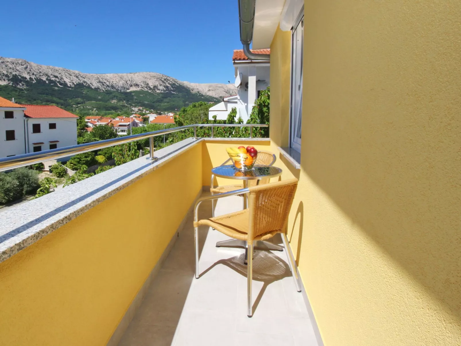 In Baška mit Eigenem Balkon - Draußen