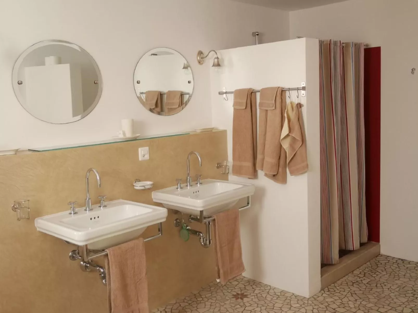 Casa Garbella-Drinnen