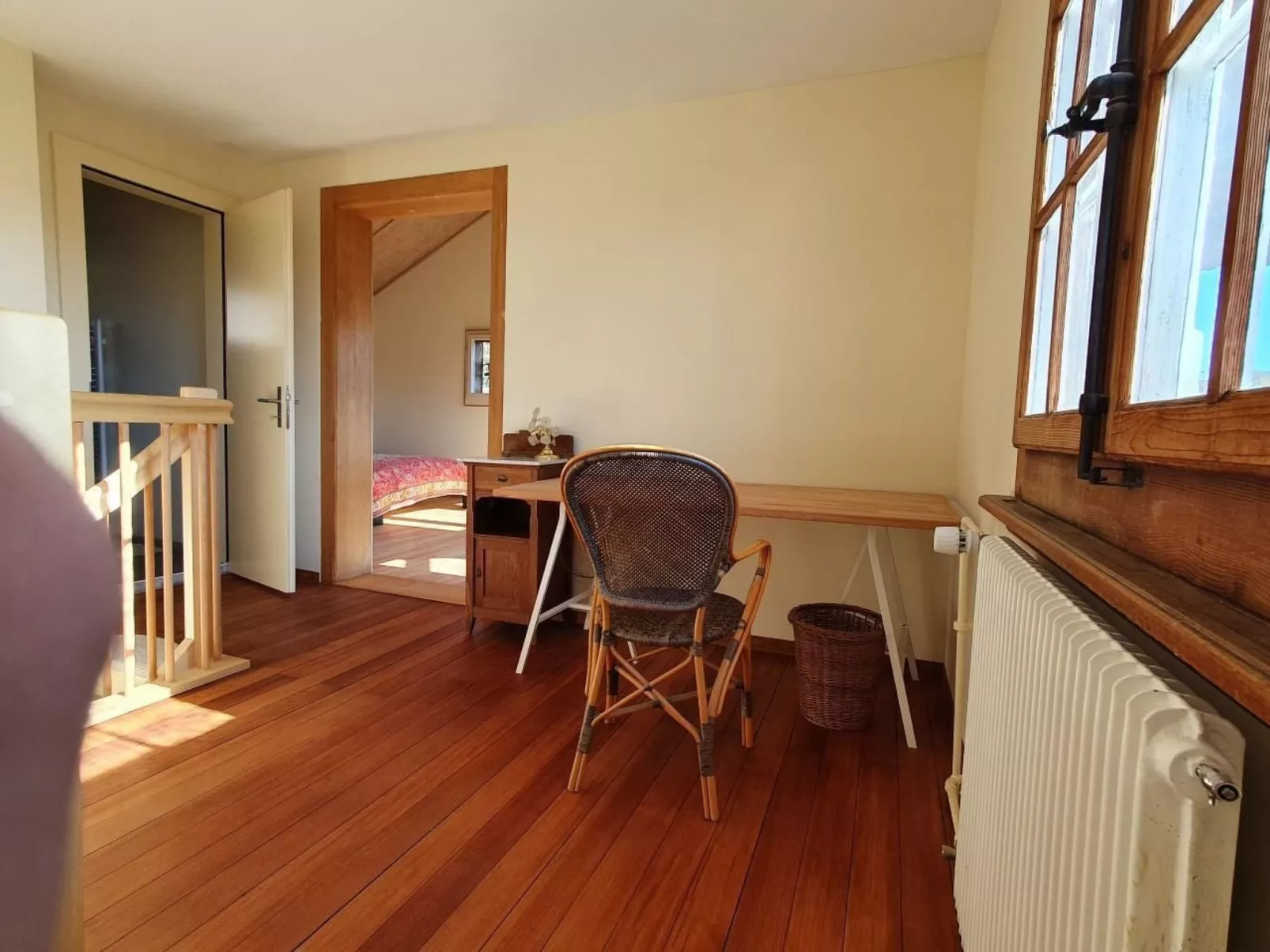 Im ruhigen Berner Gartenquartier-Drinnen