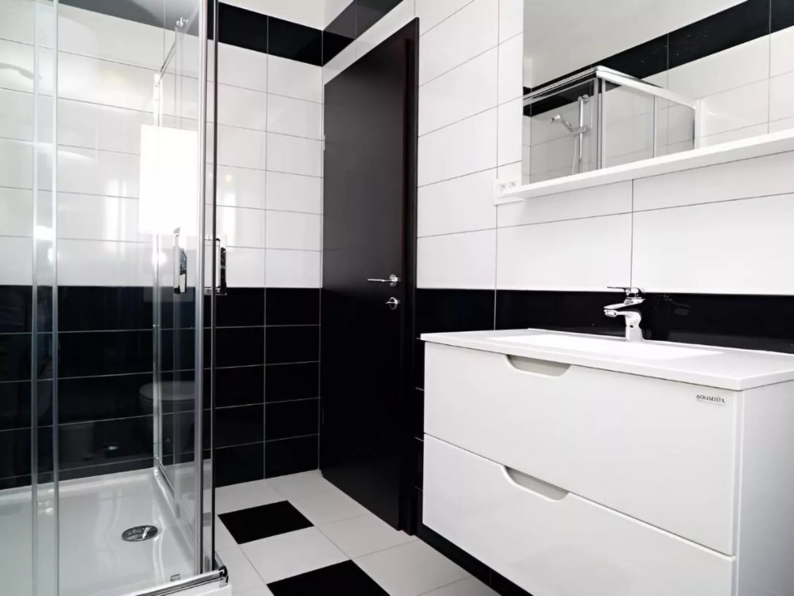 Villa Ivy mit perfekter Privatsphäre, Pool, Sauna - Dedans