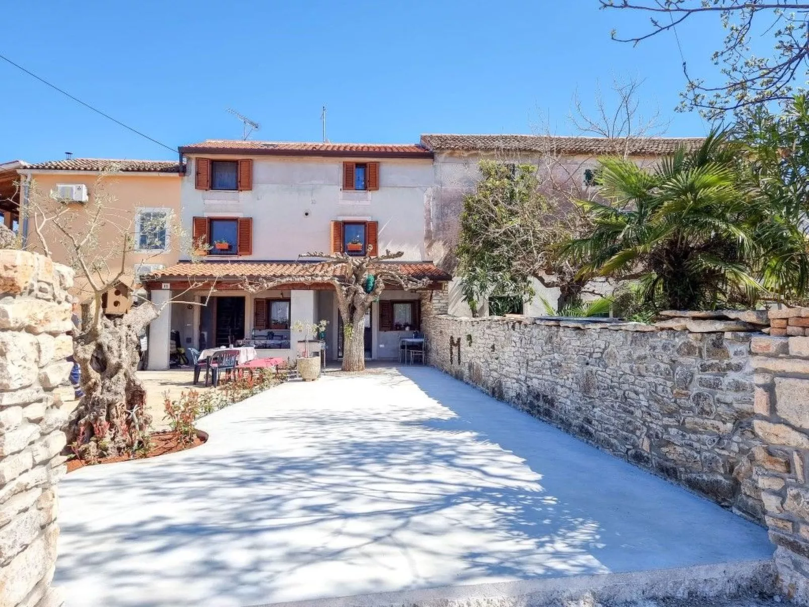 Für 3 Personen ca. 40 m&sup2; in Novigrad, Adriaküste Kroatien (Westküste von I-Outside