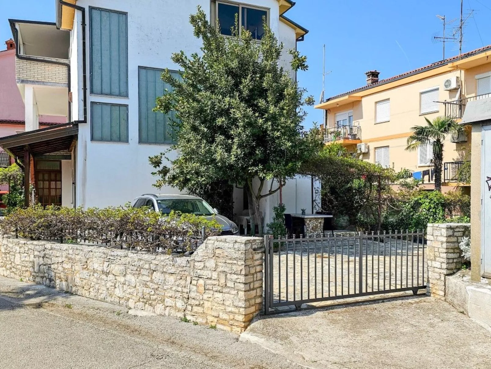 Wohnung 80m vom Meer mit Terrasse-Draußen