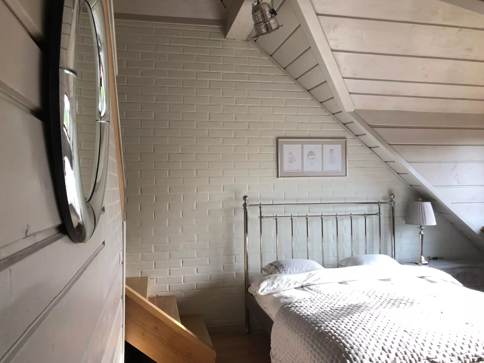 Mit Schwimmbad-Dedans