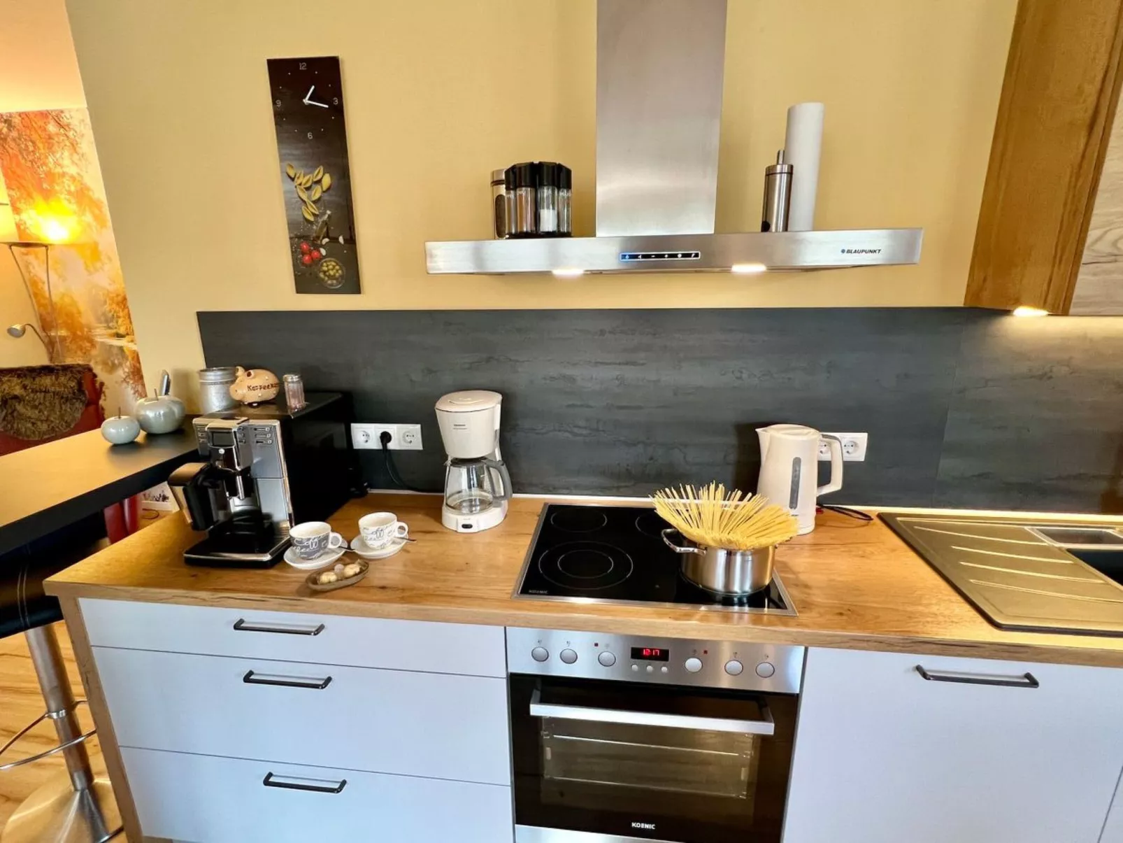 Moderne Wohnung mit Parkplatz und Rheinblick-Image-tags.info