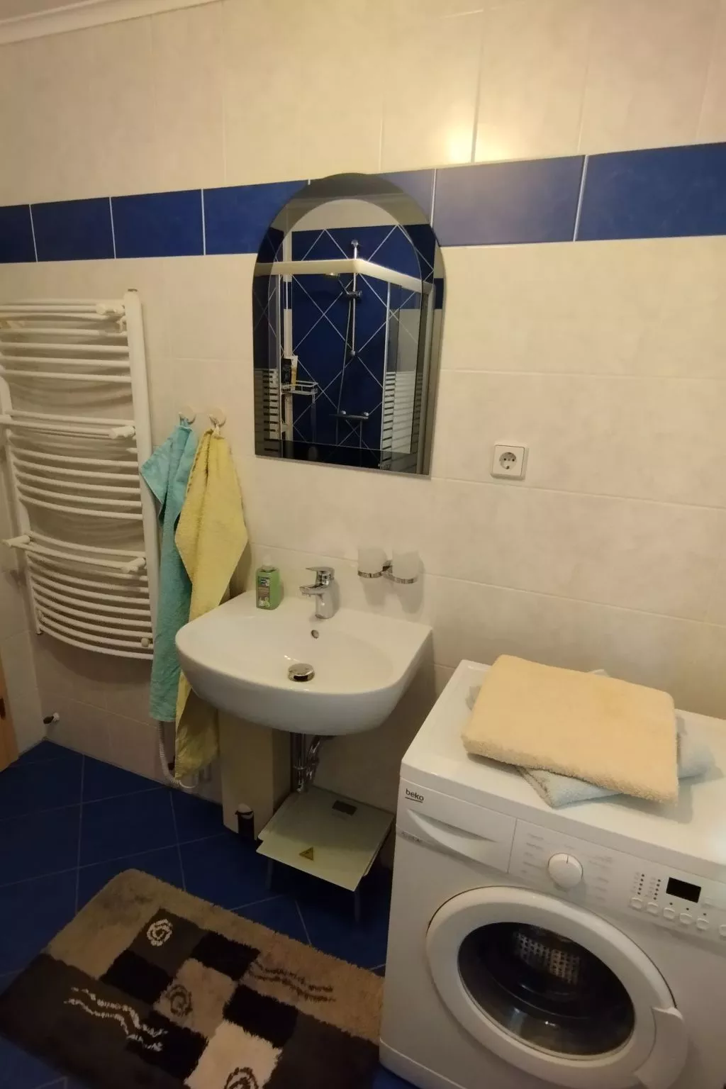 Haus im Grünen-Drinnen