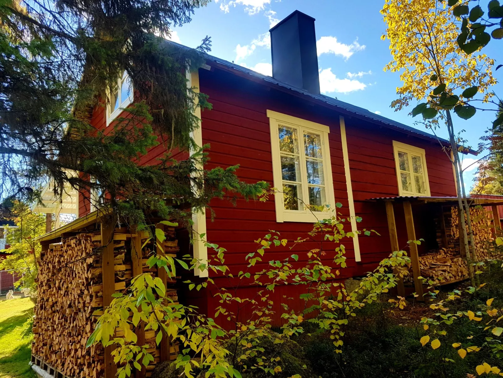 Charmantes Ferienhaus in der Wildnis Lapplands-Dehors