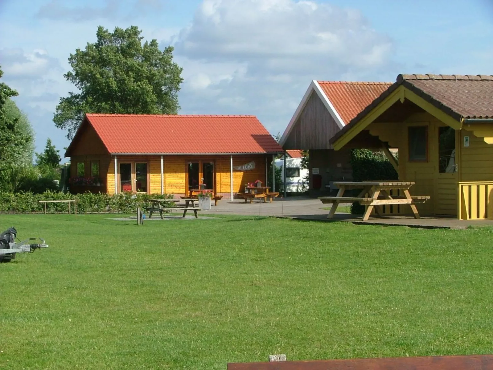 Boot "De Frijheit" mit Blick auf das Wasser-Dehors