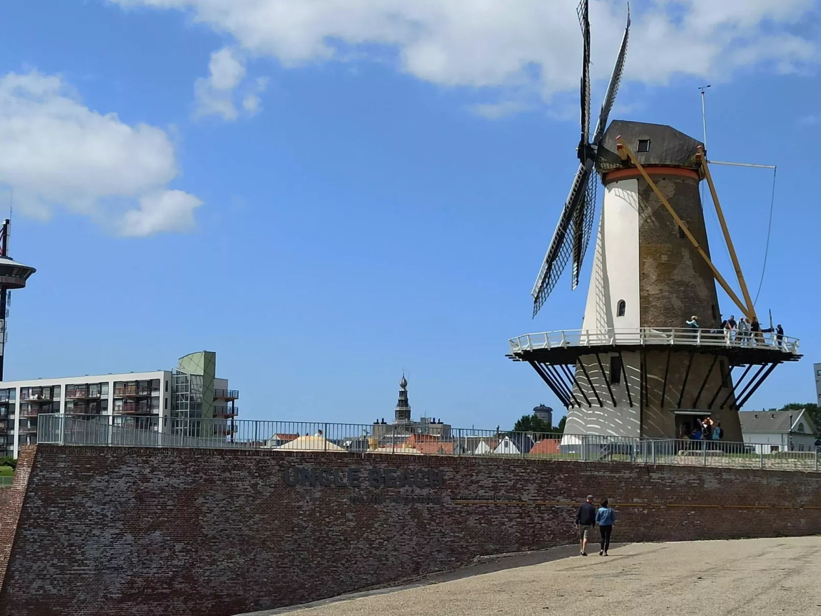 Appartement "Frühstück bei Carins"-Outside