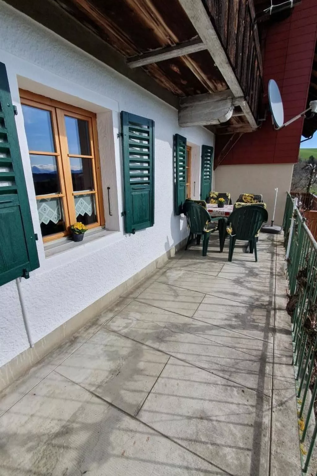 In einem heimeligen Berner-Stöckli-Outside