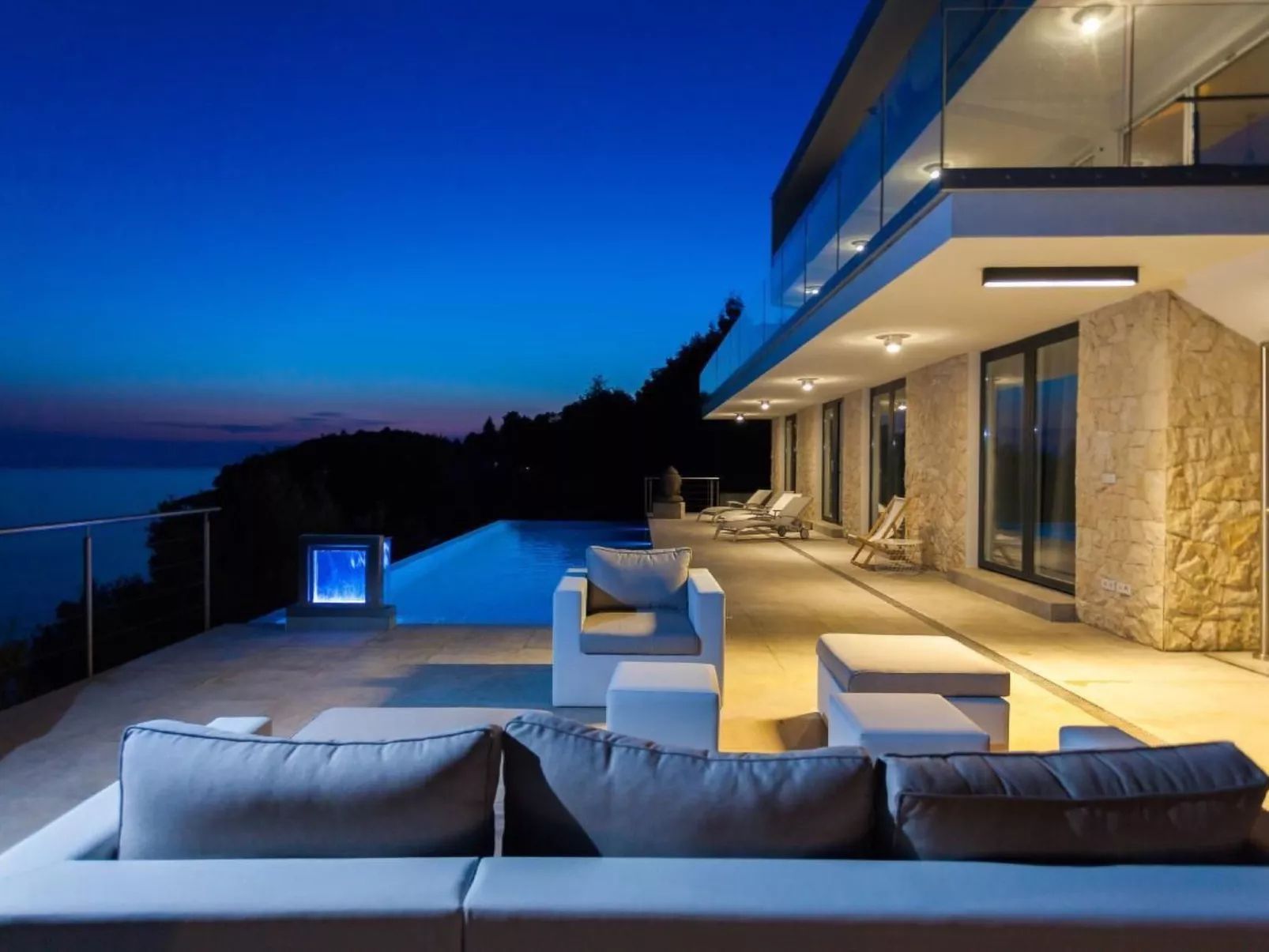Villa Style and Sea-Inside