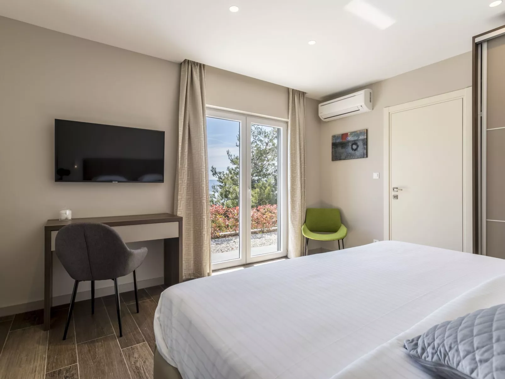 In Mimice mit tollem Pool und Meerblick-Inside