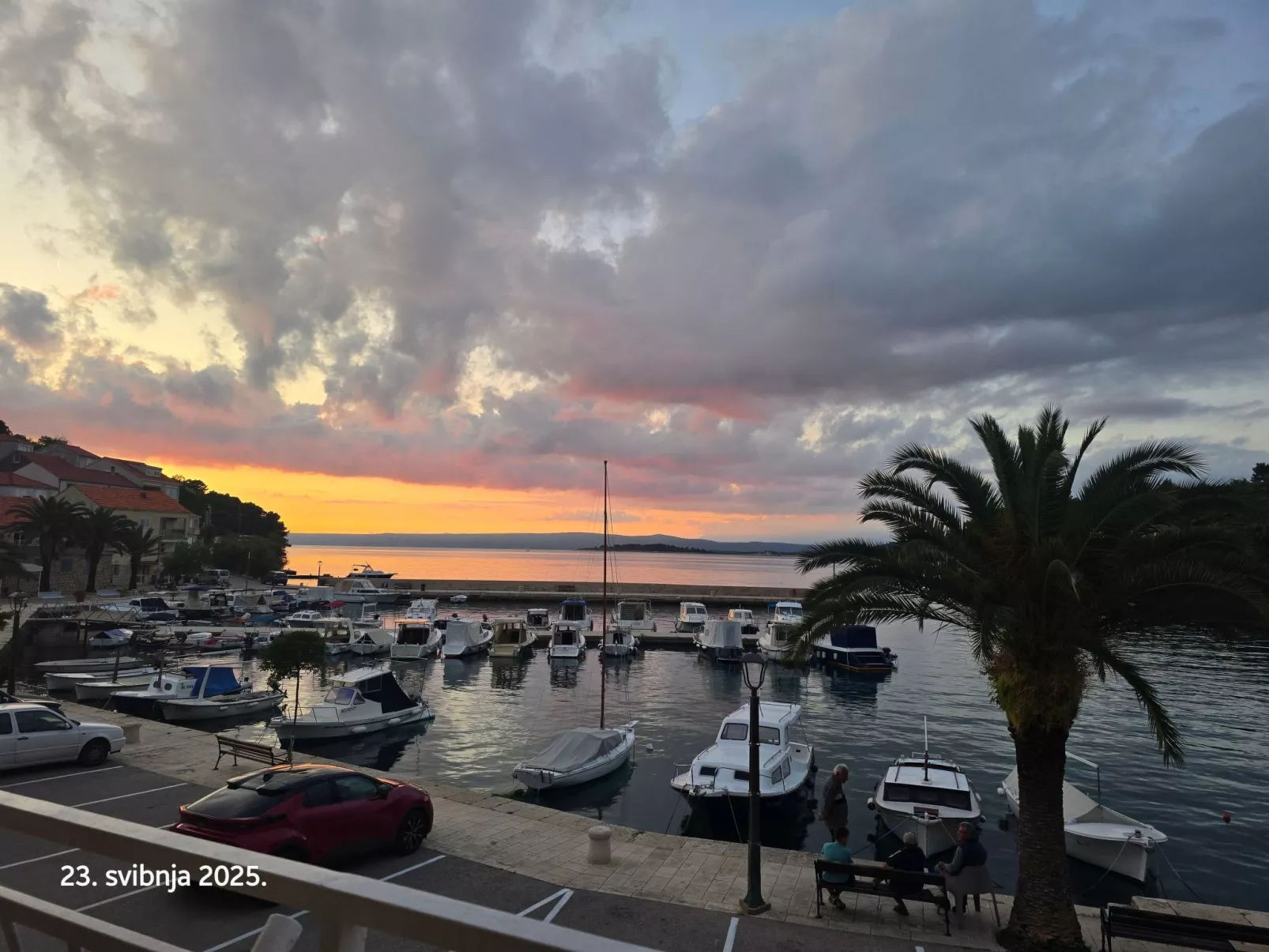 "Antun" am Strand-Dehors